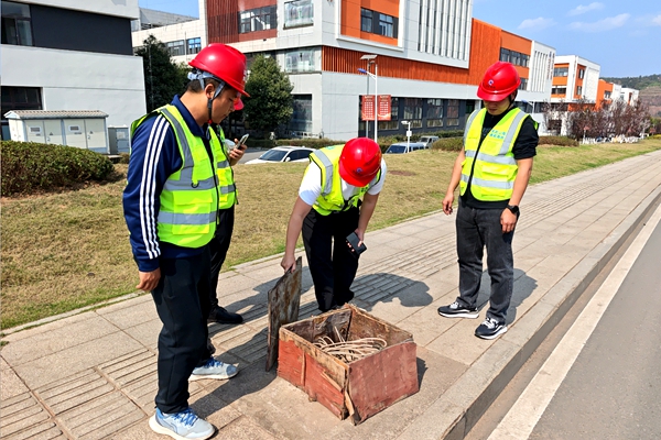 高新管养项目推进春季市政管护3.13 3_副本.jpg